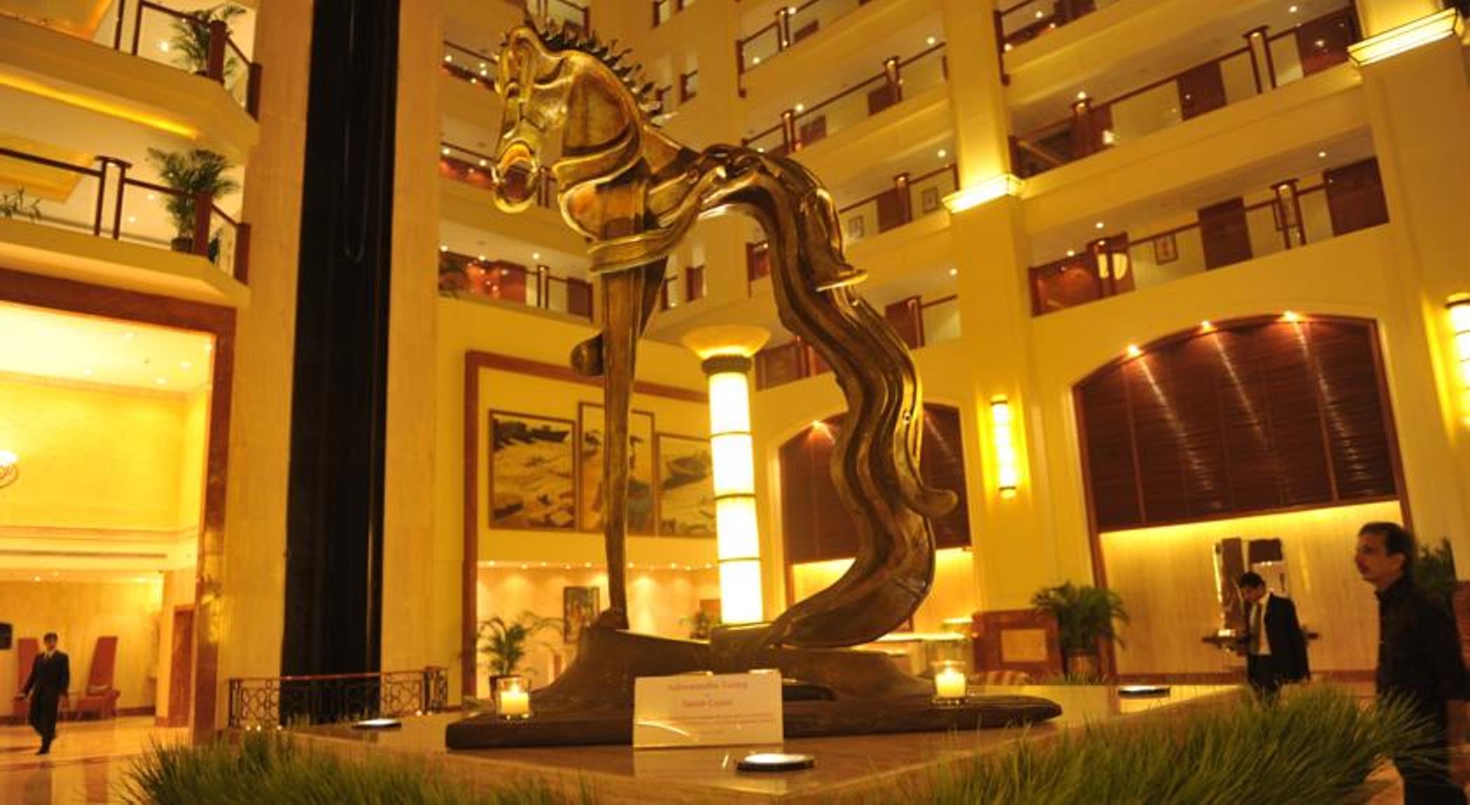 Hotel The Lalit Bombaj Zewnętrze zdjęcie The lobby of the Grand Hotel