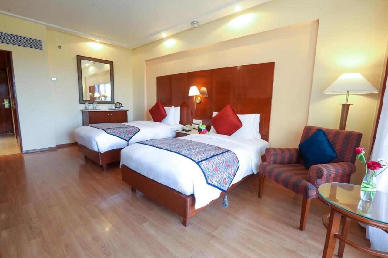 Hotel The Lalit Bombaj Zewnętrze zdjęcie