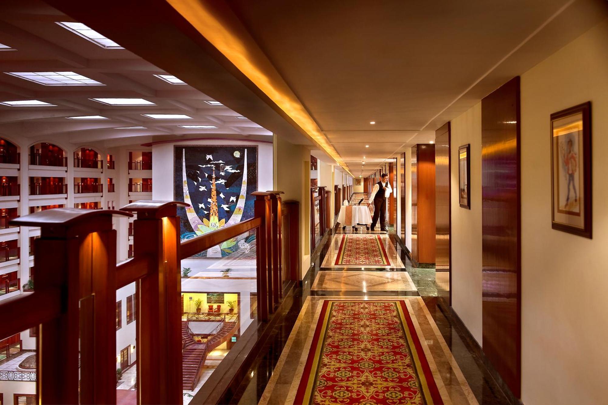 Hotel The Lalit Bombaj Zewnętrze zdjęcie The Oberoi, Mumbai